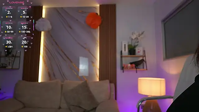 Snapshot of MilaCrave chatting on October 30, 2025, 11:41 am MilaCrave online show from October 30, 2025, 11:41 am