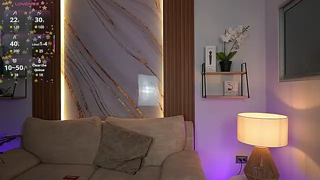 Snapshot of MilaCrave chatting on November 17, 2025, 11:36 am MilaCrave online show from November 17, 2025, 11:36 am