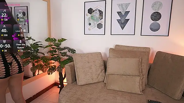 Snapshot of MilaCrave chatting on September 19, 2025, 11:47 am MilaCrave online show from September 19, 2025, 11:47 am