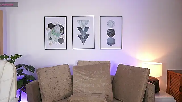 Snapshot of MilaCrave chatting on September 9, 2025, 11:41 am MilaCrave online show from September 9, 2025, 11:41 am