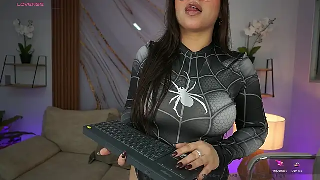 Snapshot of MilaCrave chatting on September 30, 2025, 11:38 am MilaCrave online show from September 30, 2025, 11:38 am