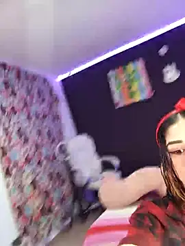 ingrid zese  online show from November 2, 2025, 9:09 pm