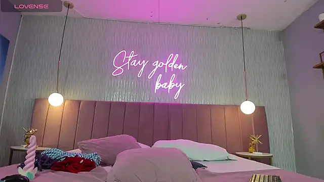 HANNA BASTIAN VC online show from November 22, 2025, 2:21 am