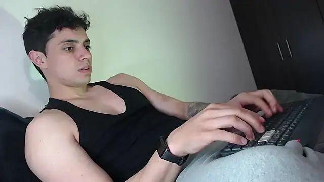 Snapshot of yourfavoriteboy__ chatting on November 16, 2025, 10:13 pm yourfavoriteboy online show from November 16, 2025, 10:13 pm