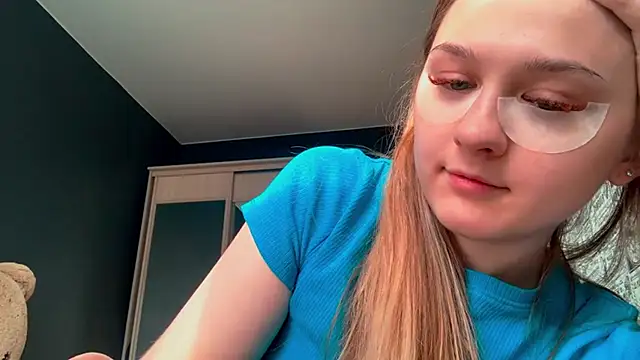 Smoke mama online show from October 4, 2025, 4:47 am