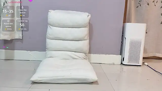 Y2Luvk online show from December 1, 2025, 9:04 pm