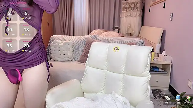 Y2Luvk online show from September 29, 2025, 10:59 pm