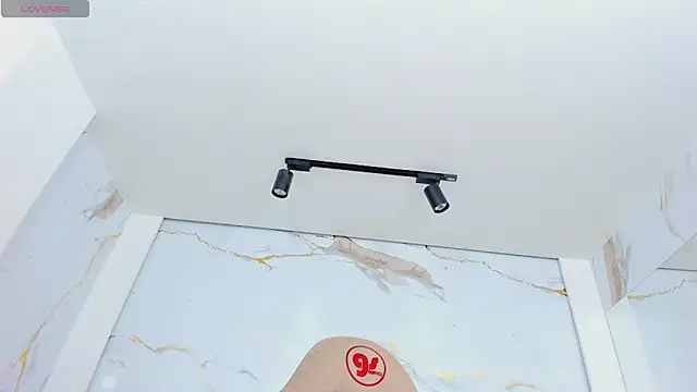 valirya devote online show from November 29, 2025, 3:39 am