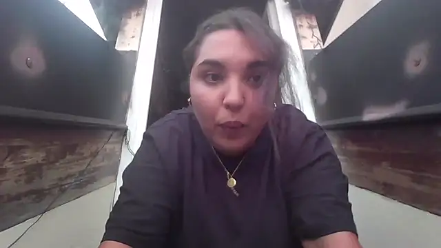 LadySophia03 online show from October 3, 2025, 4:30 pm