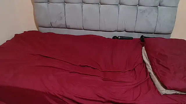 Snapshot of curveAss222 chatting on November 3, 2025, 10:35 pm curveAss222 online show from November 3, 2025, 10:35 pm