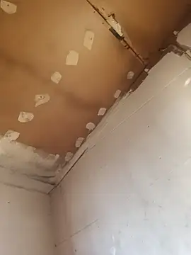 lucho2328 online show from October 1, 2025, 9:51 pm