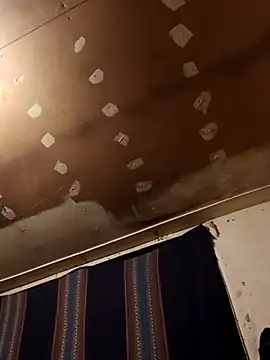 lucho2328 online show from September 18, 2025, 5:10 am