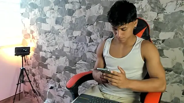 ZYZZ1312 online show from June 26, 2026, 6:58 pm