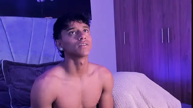 ZYZZ1312 online show from September 19, 2025, 5:17 pm