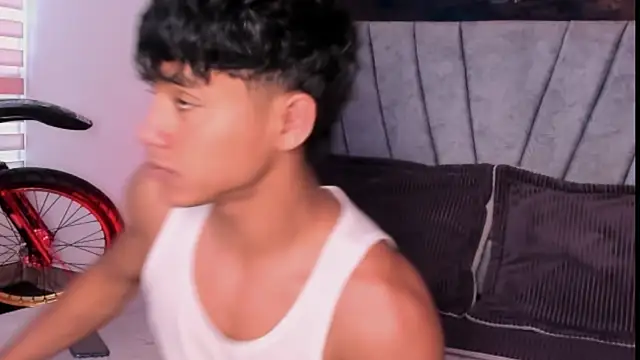 ZYZZ1312 online show from November 5, 2025, 4:32 pm