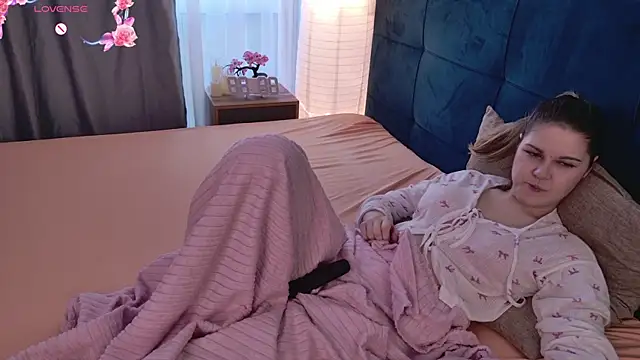 Snapshot of lisabaus chatting on April 10, 2026, 6:20 am lisabaus online show from April 10, 2026, 6:20 am