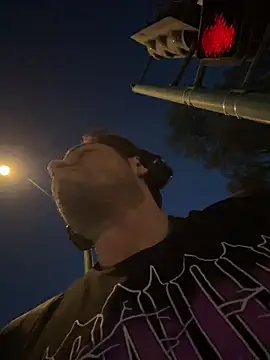 mrredcorn online show from April 7, 2026, 12:40 pm