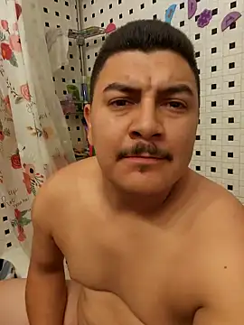 Snapshot of Biglou97 chatting on April 7, 2026, 9:38 pm Biglou97 online show from April 7, 2026, 9:38 pm