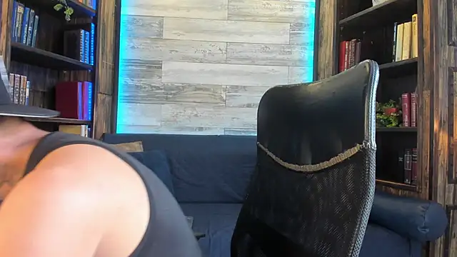 Donovan Desmond online show from October 30, 2025, 7:44 pm