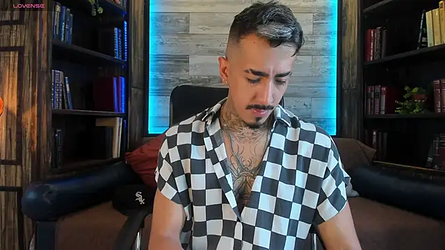 Donovan Desmond online show from October 18, 2025, 8:11 pm