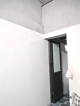 Mie rose online show from November 19, 2025, 2:33 am