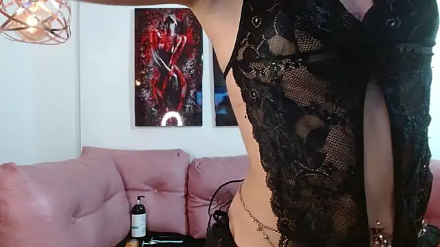 Snapshot of Miahotcs1 chatting on November 26, 2025, 1:33 pm Miahotcs1 online show from November 26, 2025, 1:33 pm