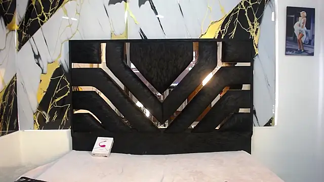 Snapshot of Miahotcs1 chatting on February 11, 2026, 2:17 pm Miahotcs1 online show from February 11, 2026, 2:17 pm