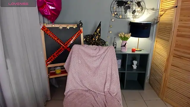 mishapallmer online show from October 21, 2025, 1:49 am