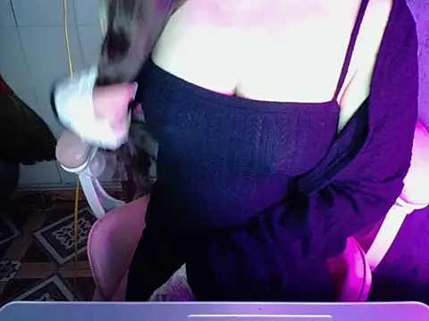 Snapshot of ahoa_Tk chatting on November 18, 2025, 2:16 am ahoa Tk online show from November 18, 2025, 2:16 am