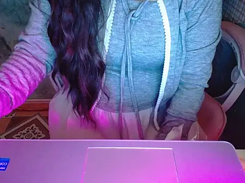 Snapshot of ahoa_Tk chatting on October 29, 2025, 9:03 pm ahoa Tk online show from October 29, 2025, 9:03 pm