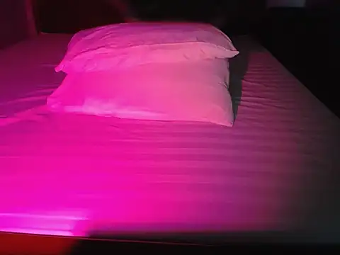 Snapshot of ahoa_Tk chatting on October 20, 2025, 5:20 am ahoa Tk online show from October 20, 2025, 5:20 am