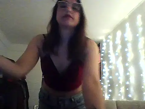 Snapshot of MelissaVicuna chatting on October 8, 2025, 2:57 am MelissaVicuna online show from October 8, 2025, 2:57 am