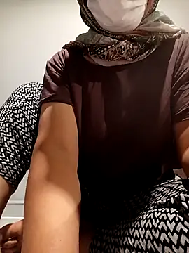 ezgi2545 online show from September 27, 2025, 2:28 am