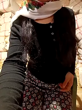 Snapshot of ezgi2545 chatting on April 13, 2026, 10:52 am ezgi2545 online show from April 13, 2026, 10:52 am