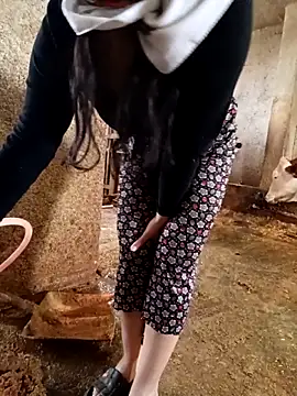 Snapshot of ezgi2545 chatting on April 14, 2026, 7:13 am ezgi2545 online show from April 14, 2026, 7:13 am