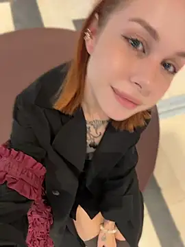 Snapshot of RosieSecret chatting on April 10, 2026, 8:10 am RosieSecret online show from April 10, 2026, 8:10 am