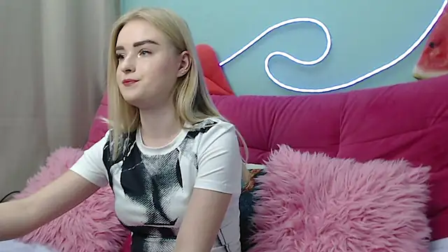 Snapshot of SofySofty chatting on November 21, 2025, 5:39 am SofySofty online show from November 21, 2025, 5:39 am