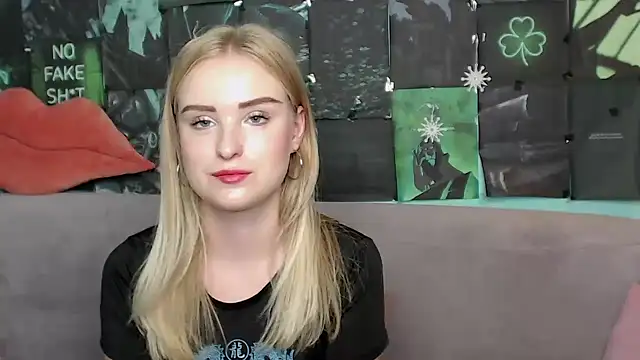 Snapshot of SofySofty chatting on September 11, 2025, 4:51 pm SofySofty online show from September 11, 2025, 4:51 pm