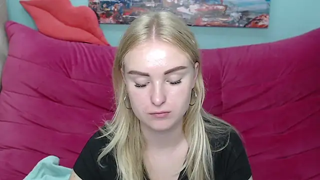 Snapshot of SofySofty chatting on September 28, 2025, 4:47 pm SofySofty online show from September 28, 2025, 4:47 pm