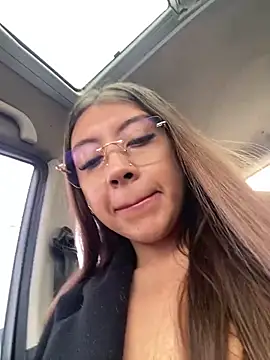 Sara-cooper2 online show from December 22, 2025, 5:13 pm