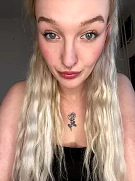 lovecassyrose online show from December 19, 2025, 1:13 pm