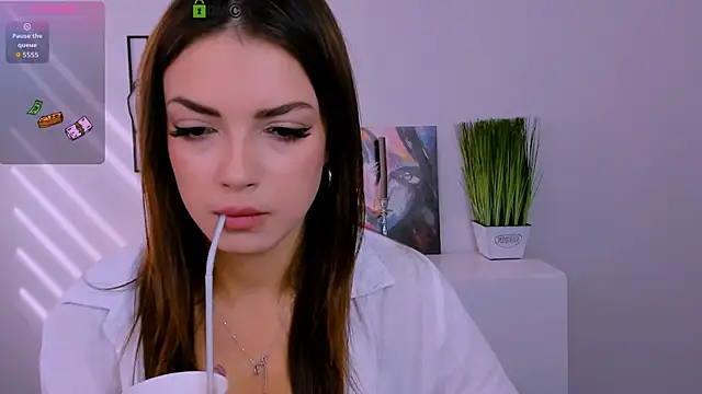 rose style online show from September 14, 2025, 8:48 am