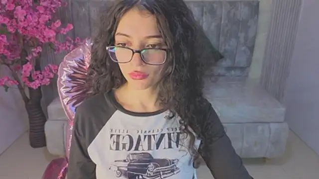 Snapshot of valkiria_ardent_s chatting on February 7, 2026, 1:02 am valkiria ardent s online show from February 7, 2026, 1:02 am