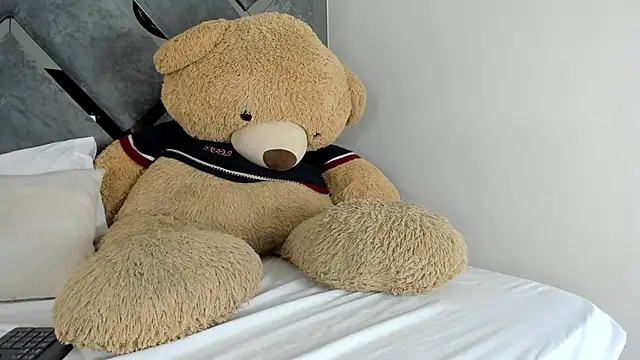 Snapshot of Sweet_Salome1 chatting on November 3, 2025, 1:15 pm Sweet Salome1 online show from November 3, 2025, 1:15 pm