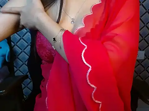 Snapshot of Evahhh4u chatting on April 9, 2026, 7:42 pm Evahhh4u online show from April 9, 2026, 7:42 pm