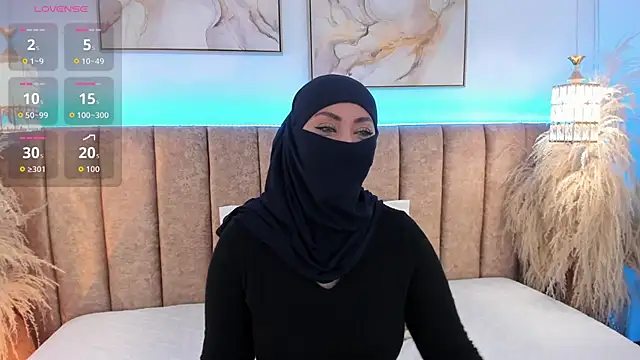 azza   online show from December 5, 2025, 12:26 pm