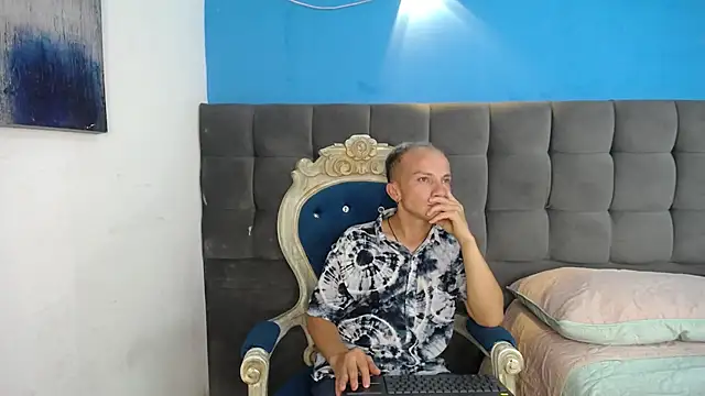 Snapshot of DaddyPoweer chatting on October 12, 2025, 3:30 am DaddyPoweer online show from October 12, 2025, 3:30 am