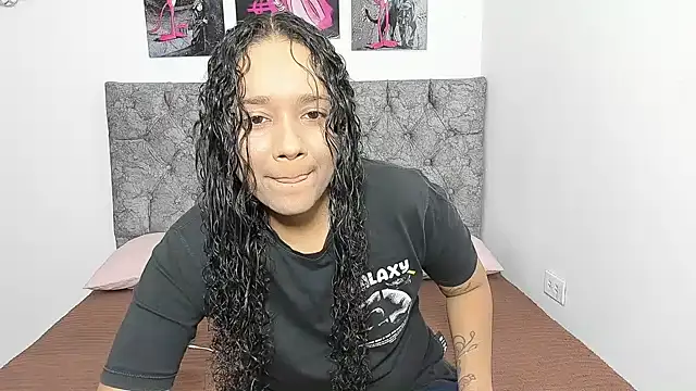 nay and aleja1 online show from February 5, 2026, 3:24 am