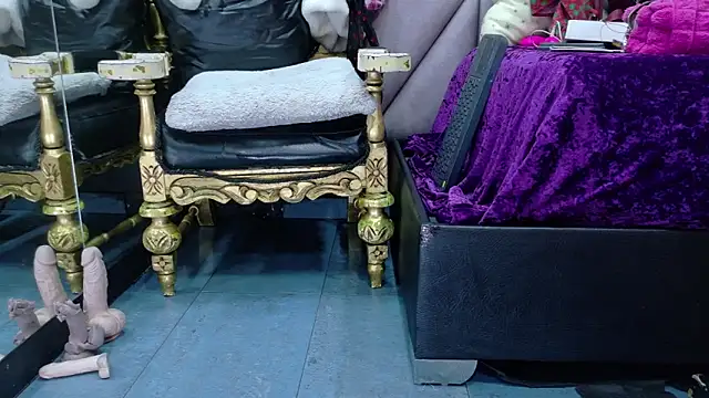 EvaSabath online show from December 18, 2025, 11:03 am