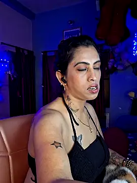 Snapshot of Love_Beauty01 chatting on March 29, 2026, 7:04 pm Love Beauty01 online show from March 29, 2026, 7:04 pm